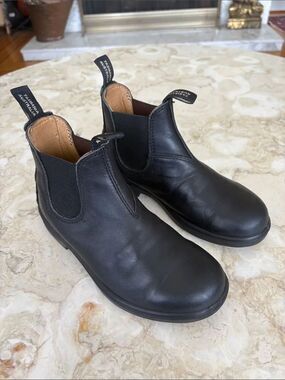 Blundstone Classics Chelsea Leather Boots - Black